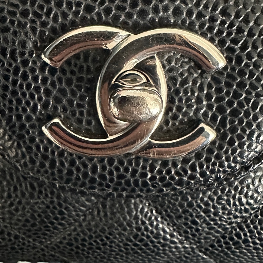 Chanel Jumbo Classic Flap - Picture 14 of 17